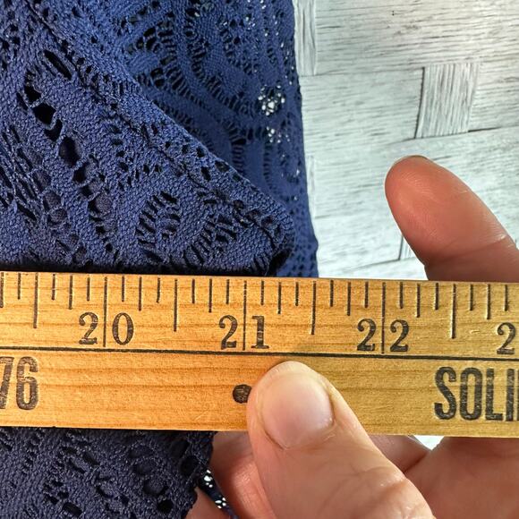 Roz & Ali navy blue lace overlay blouse Bell sleeve bohemian feminine plus siz
￼ - Picture 8 of 9